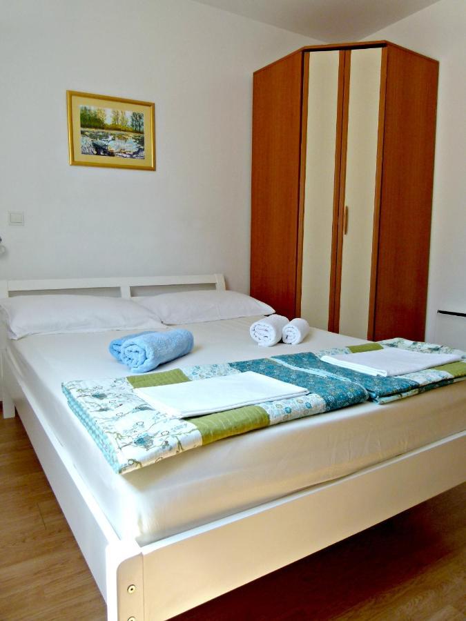 Apartmani Marija Medulin Exterior photo